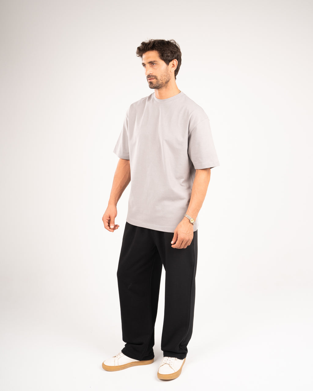 Oversized gray T-shirt