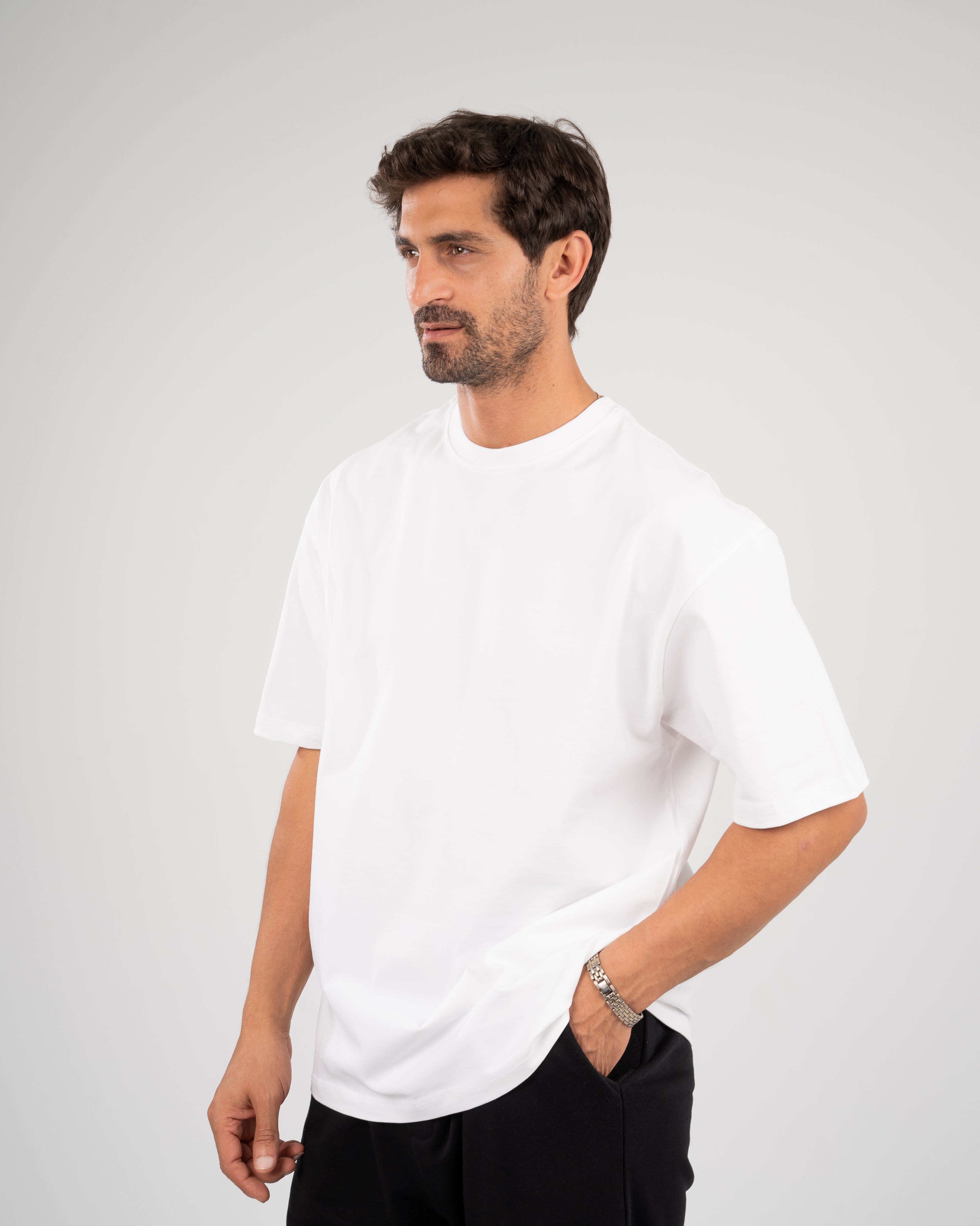 White basic oversize T-shirt