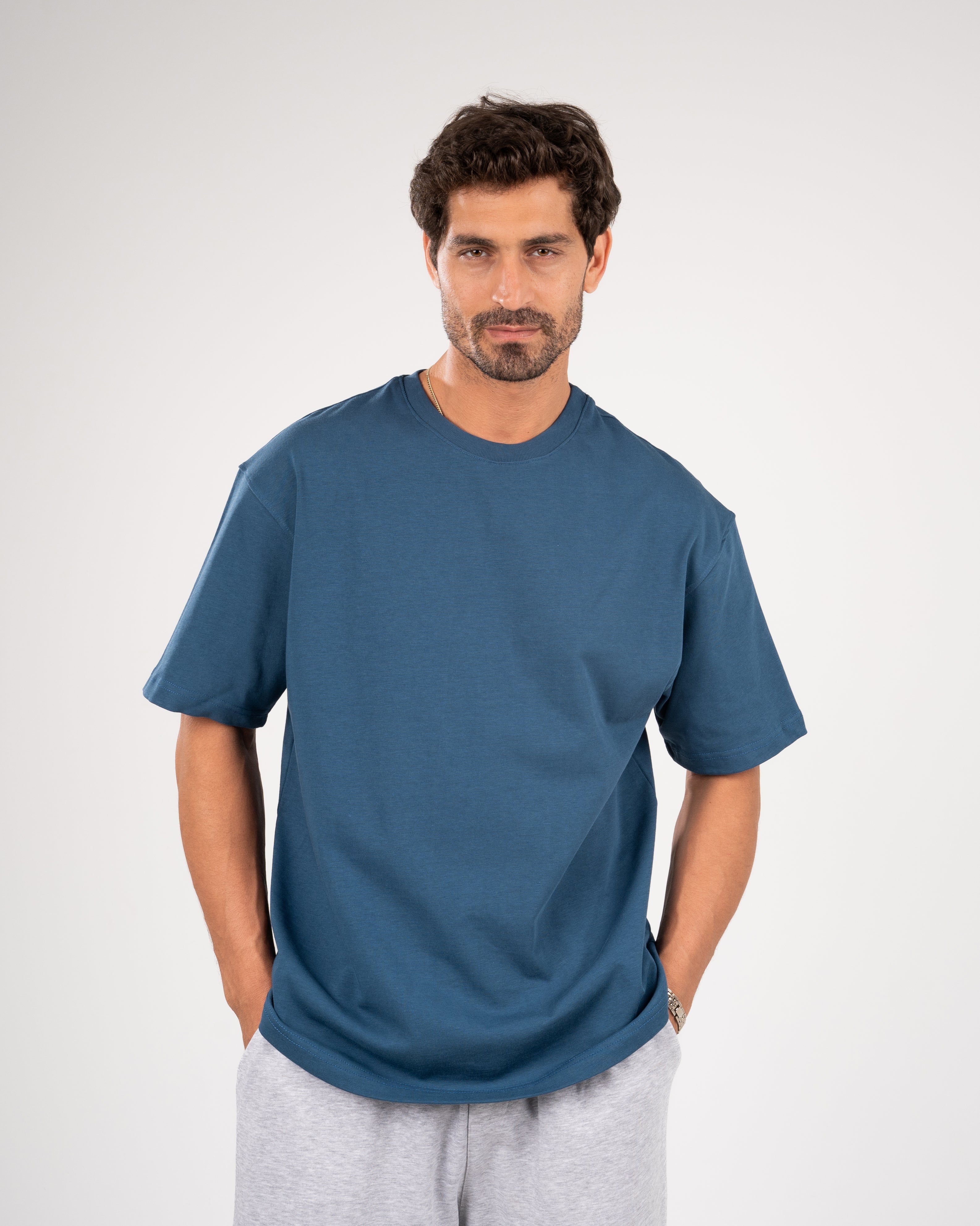 Oversized navy blue T-shirt