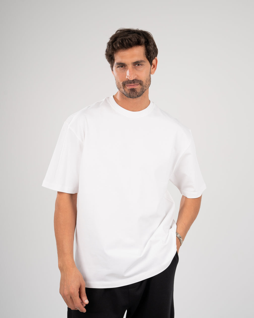 White basic oversize T-shirt