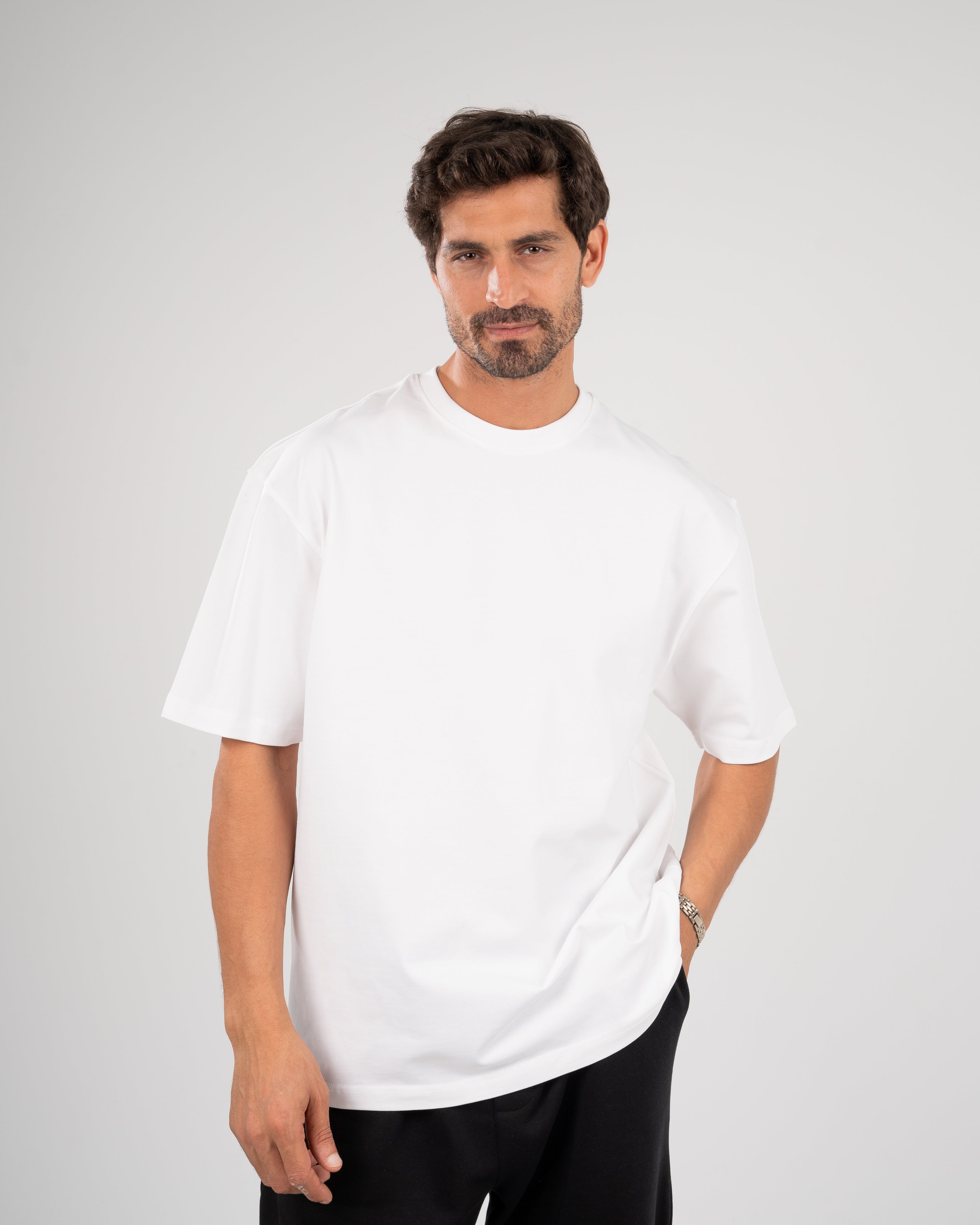 White basic oversize T-shirt