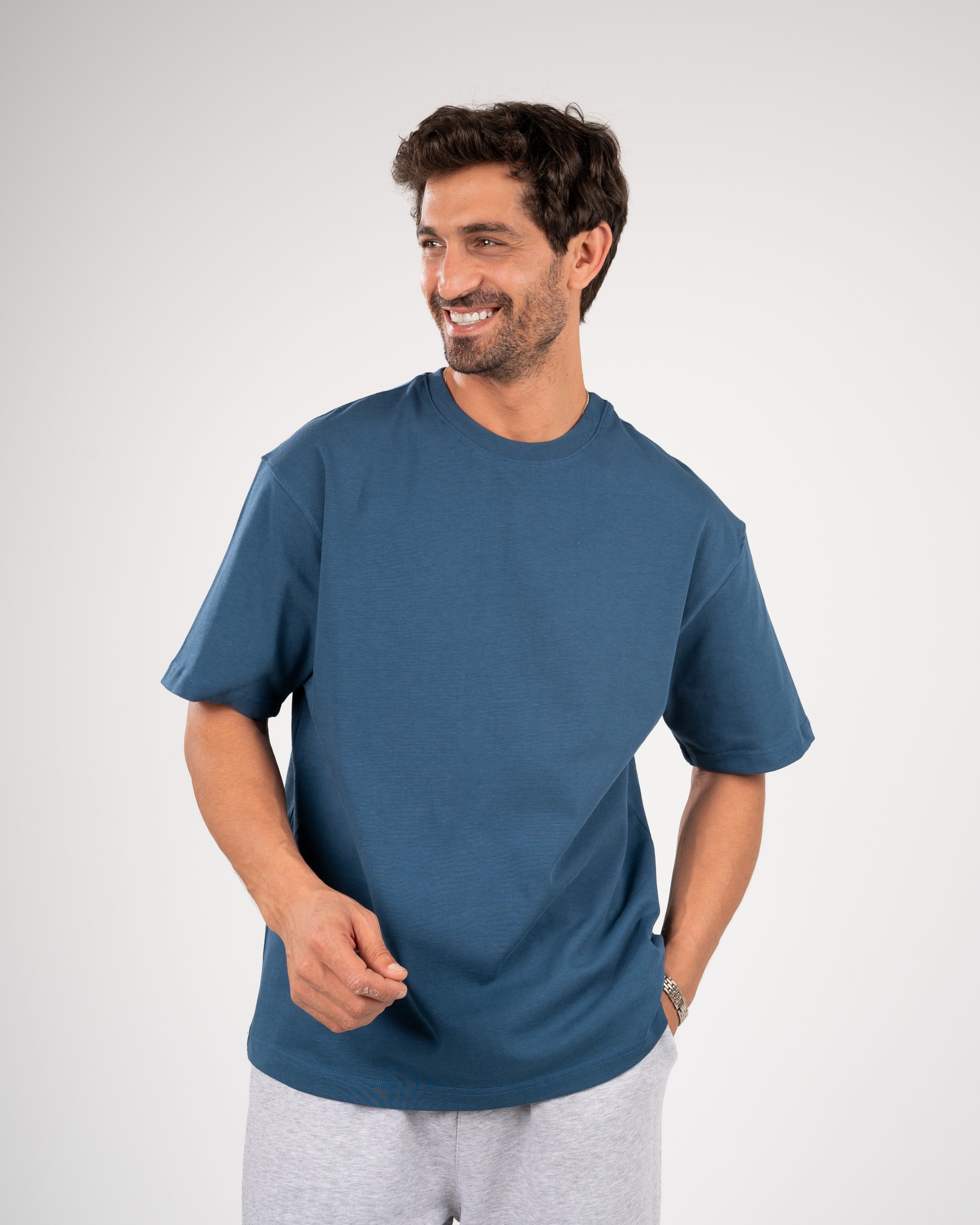Oversized navy blue T-shirt
