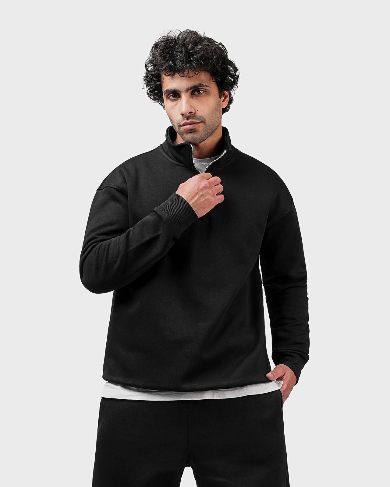 Basic Quarter Zipped