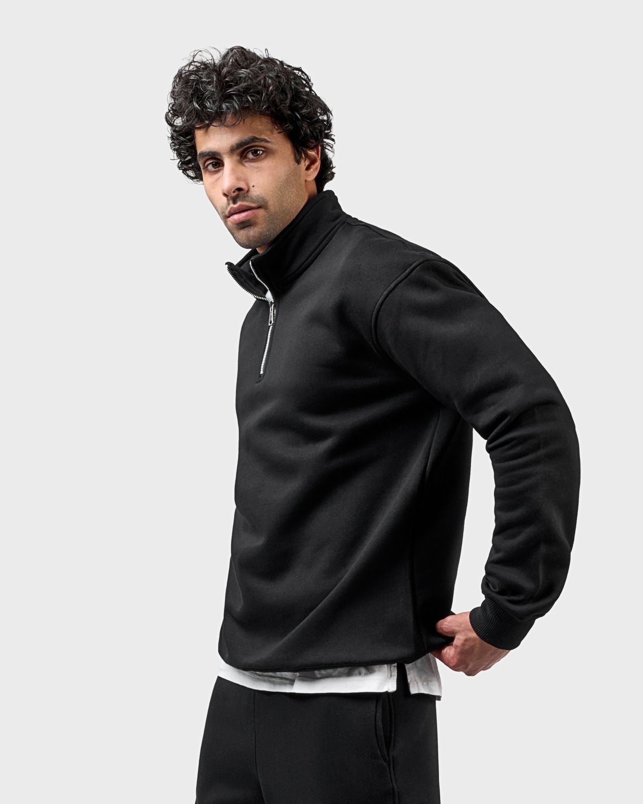 Basic Quarter Zipped
